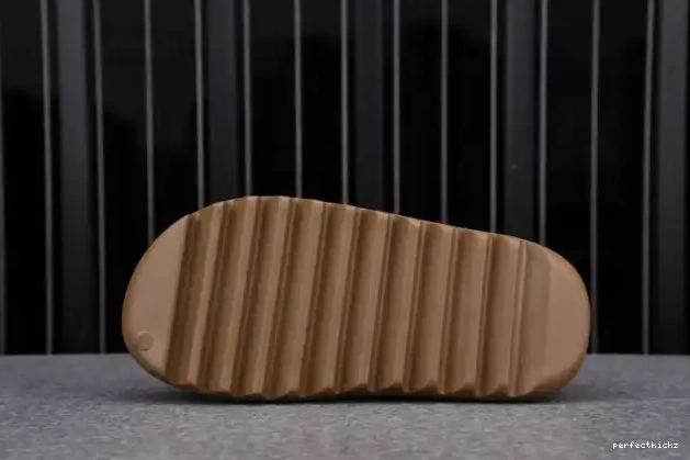 G55492 Core Yeezy Slide Adidas 0530